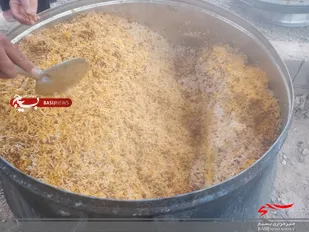 توزیع ۳۰۰ پرس غذا گرم توسط گروه جهادی در بخش گلباف