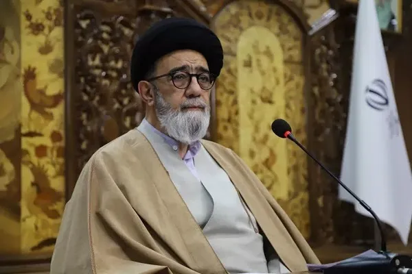 سپاه نهادی انقلابی و پاسدار دستاوردهای انقلاب است