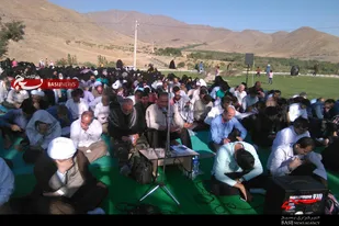 برگزاری دعای عرفه در تپه نور الشهدا تویسرکان
