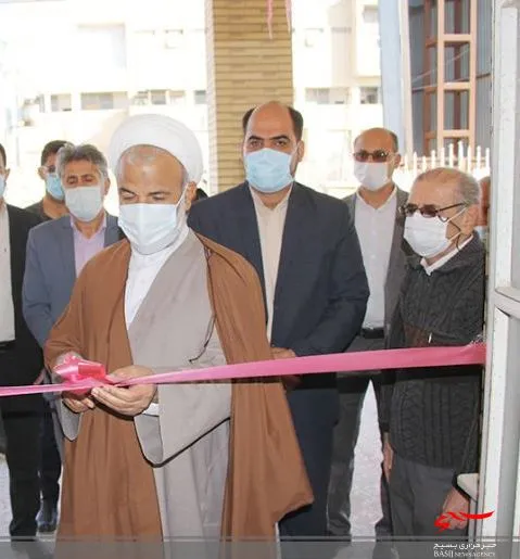 بازدید امام جمعه دشتستان از خانه بهداشت روستای خون بخش بوشکان