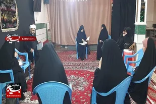 کلاس نوجوانه های صالحین در پایگاه های سرخه برپاست