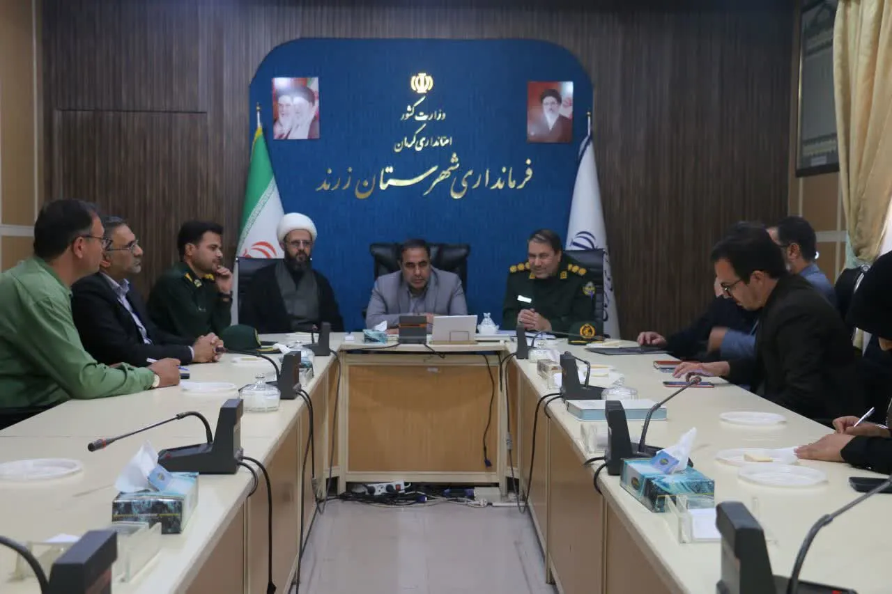 سرهنگ پاسدار حجت‌الله پاداش، مدیرکل حفظ آثار و نشر ارزش‌های دفاع مقدس استان کرمان، با اشاره به وظایف بنیادین این حوزه در قبال شهدای گمنام، بر اهمیت همکاری میان نهادها برای ارتقای وضعیت یادمان‌های مطهر در شهرستان زرند تأکید کرد.