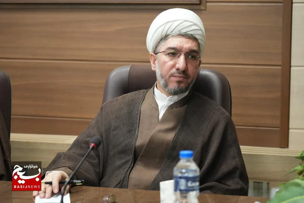 رمز پیروزی ما در تمام مراحل انقلاب، پیروی از ولی‌فقیه است