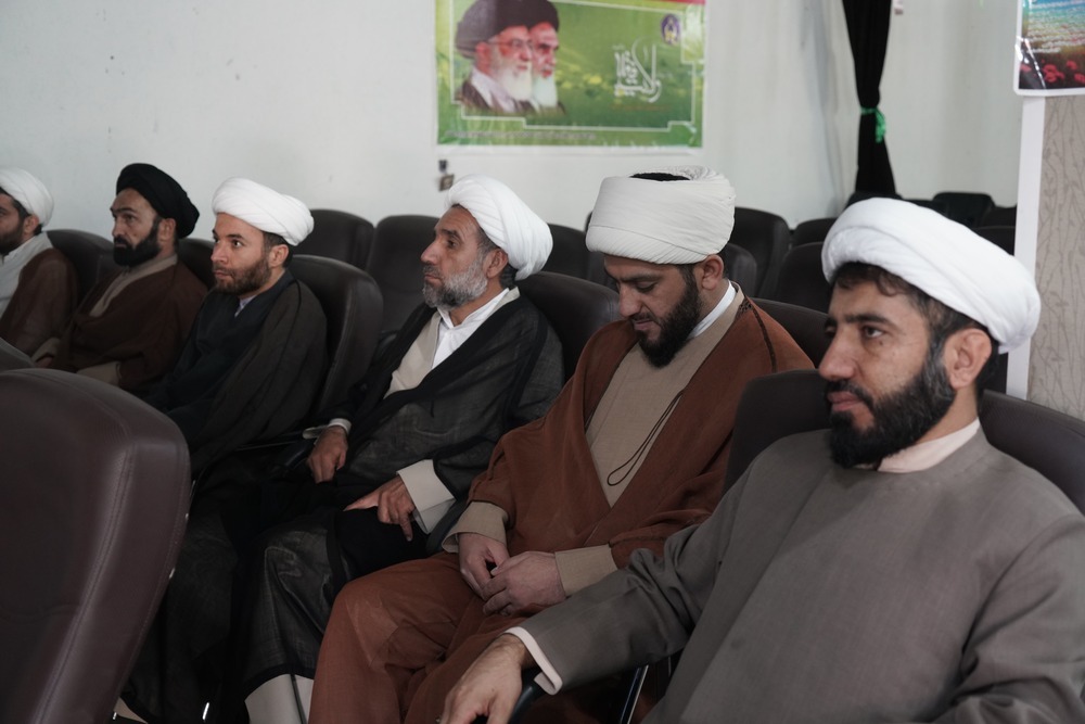 هم اندیشی روحانیون شاغل سپاه فتح و نیروی انتظامی استان/ حجت الاسلام درخشی: نیروی انتظامی رکن اصلی حفظ امنیت در جامعه است هم اندیشی روحانیون شاغل سپاه فتح و نیروی انتظامی استان/ حجت الاسلام درخشی: نیروی انتظامی رکن اصلی حفظ امنیت در جامعه است