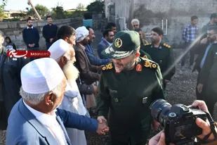 آیین پروژه آبرسانی به روستای سخی آباد شهرستان آق قلا با حضور سردار سلیمانی برگزار شد