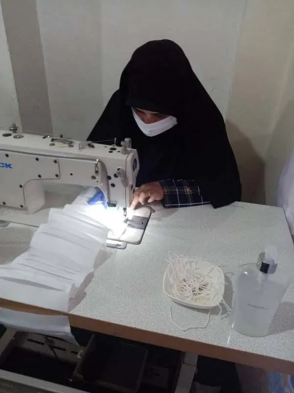 تولید و توزیع رایگان 10 هزار ماسک در باباحیدر