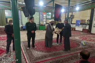 تجلیل از خانواده معظم شهدا در پایگاه شهدای ارزانفود همدان