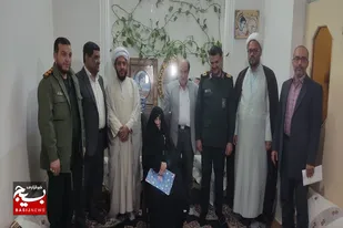 سردار شوقانی با مادر شهید صفی در سرخه دیدار کرد
