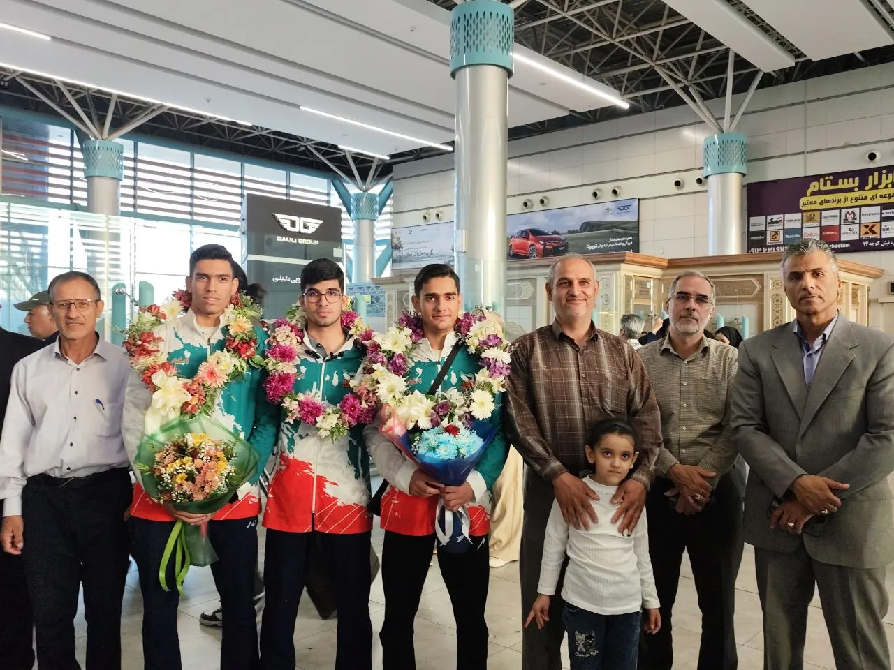 بازگشت سه کرمانی با پرچم عزت