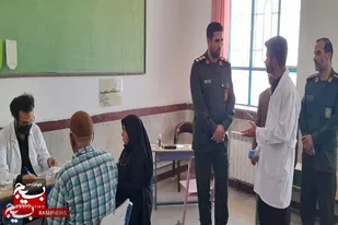 بازدید فرمانده سپاه ناحیه رزن از فعالیت گروه جهادی اثر در روستای بابانظر