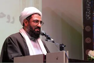 باید با تولید فکر و اندیشه مشکلات جامعه را حل کنیم