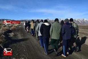 راهپیمایی برد بلند و کوهپیمایی کارکنان پایور ناحیه بسیج فریمان در ارتفاعات روستای عشق آباد