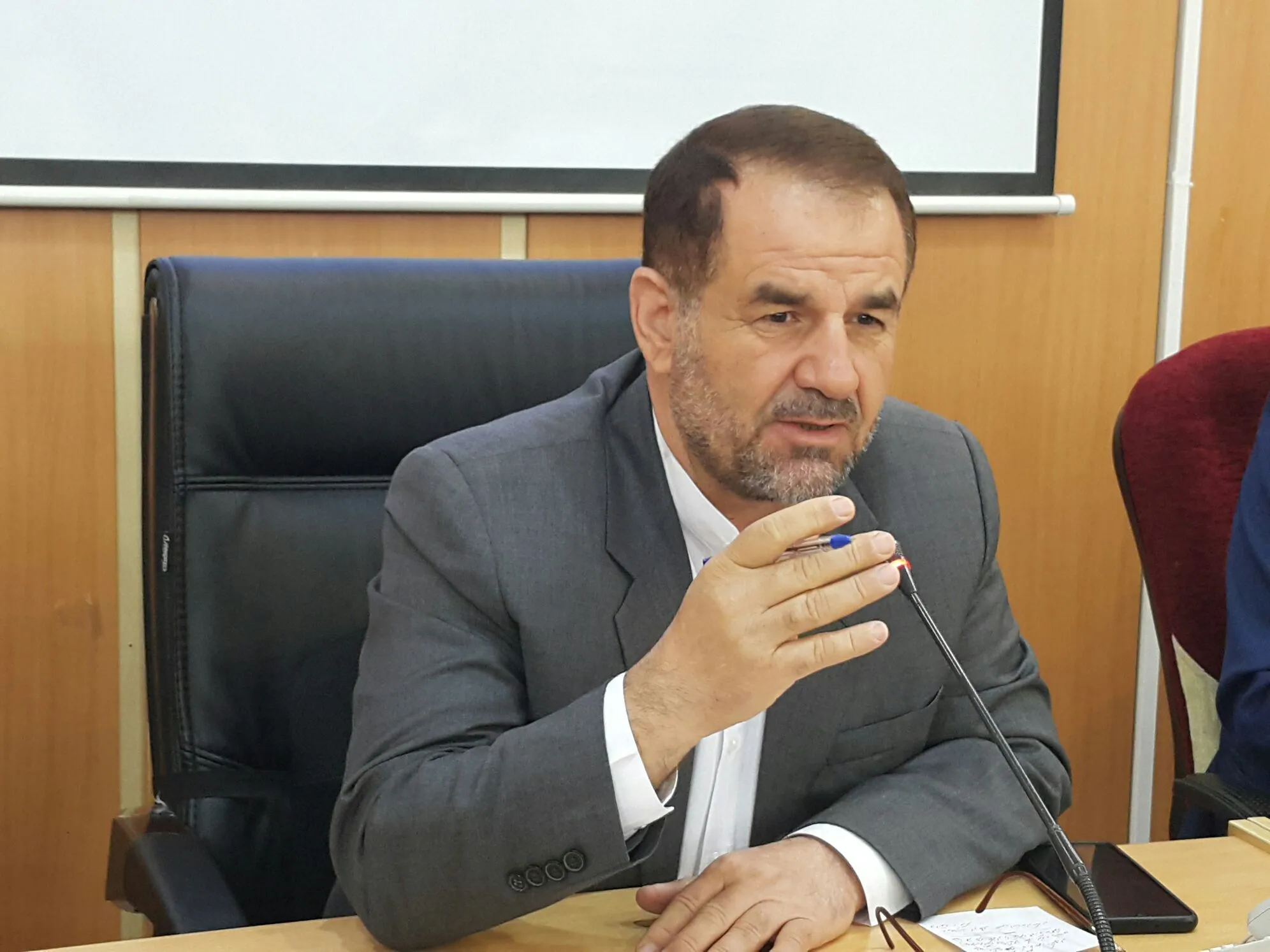 توصیه مهم استاندار به هنرمندان کهگیلویه و بویراحمد/ قصد حضور در انتخابات مجلس را ندارم