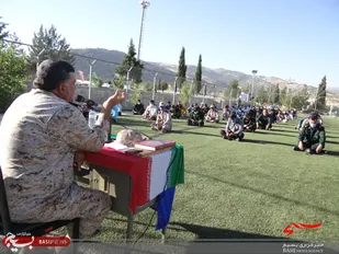 برگزاری نشست سیاسی با موضوع&nbsp; تقابل ایران و آمریکا در تیپ 48 فتح