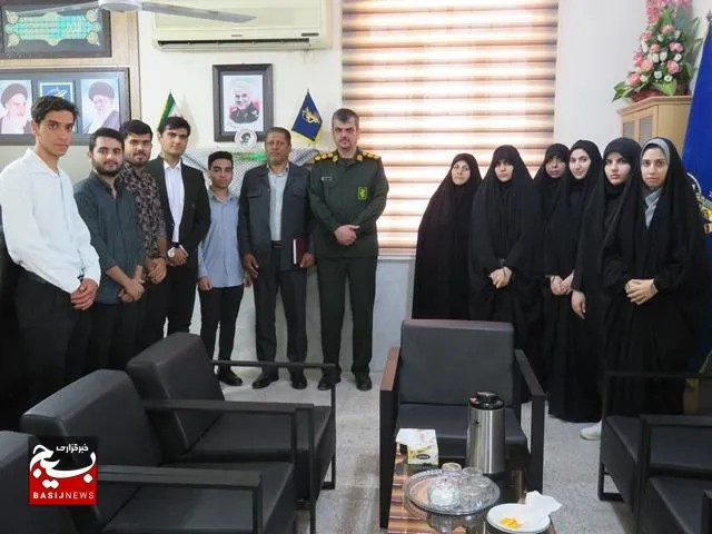 هر نفر در میدان فضای مجازی، یک نفر در میدان جهاد است