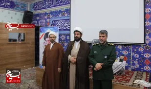تجلیل از تلاشگران عرصه خبرنگاری و روابط عمومی در ناحیه مالک اشتر مشهد