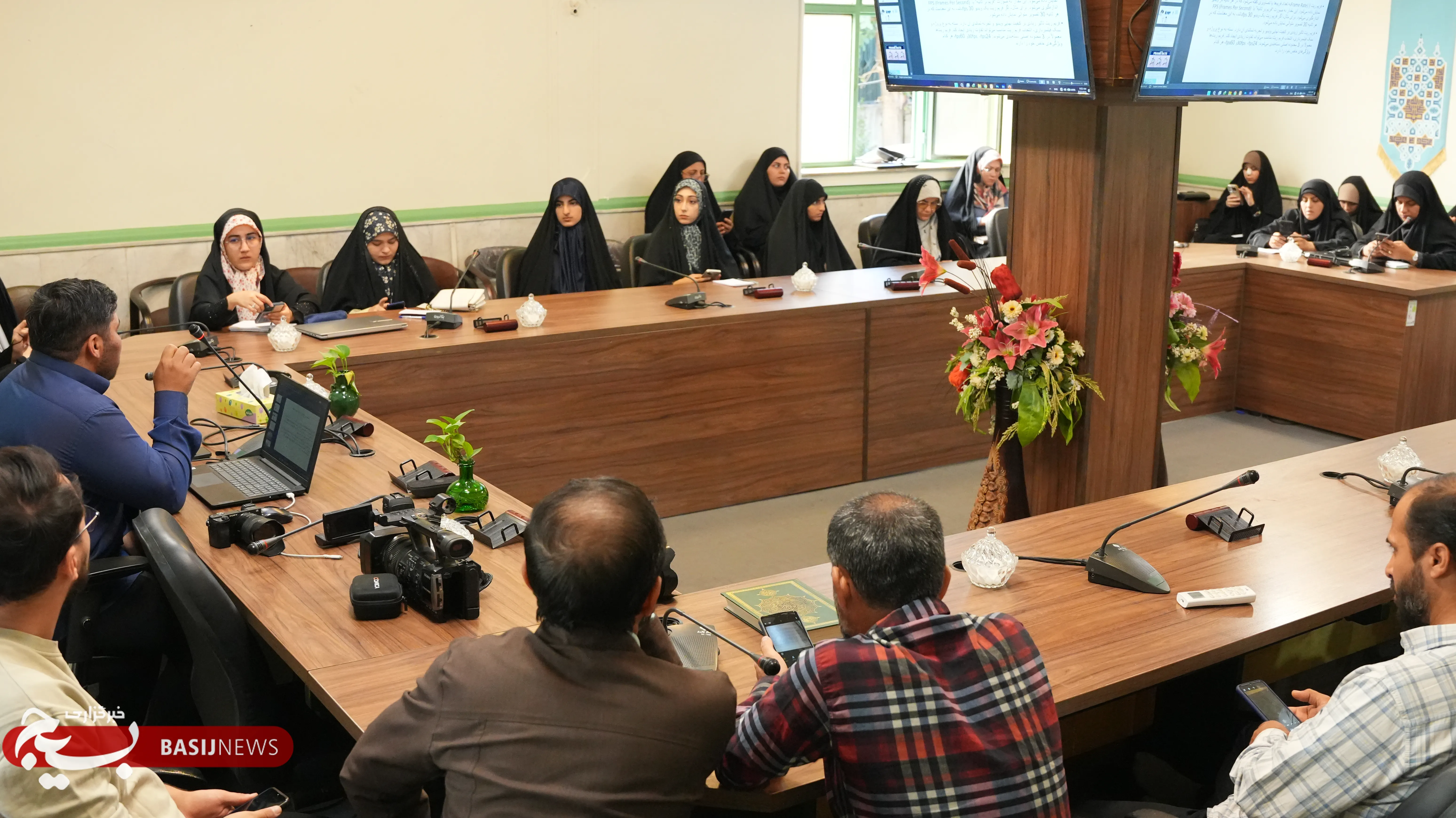خبرنگار