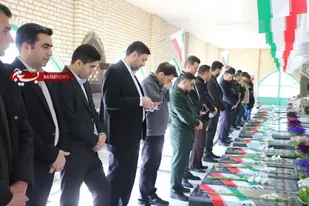 عطرافشانی و گلباران مزار شهدای گرمدره در آستانه سال نو و ماه مبارک رمضان