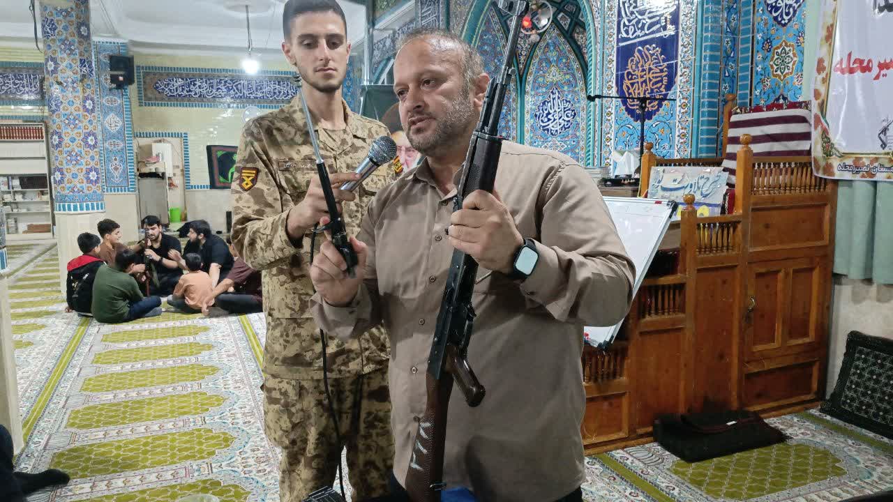 هر بسیجی آگاه، توطئه دشمن را خنثی میکند هر بسیجی آگاه، توطئه دشمن را خنثی میکند