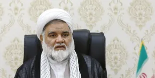 زنده نگه داشتن یاد شهدا از راهبردهای ماندگاری انقلاب است