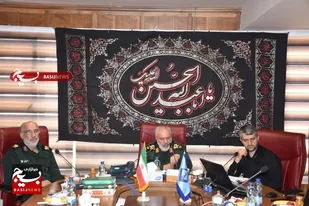 حقیقت امروز دشمنان انقلاب شکست همه جانبه در مقابل اقتدار ملت ایران است