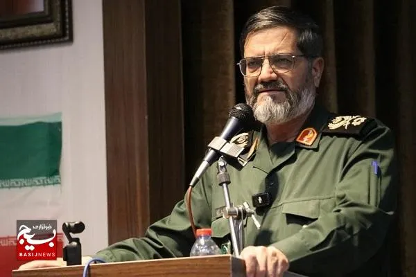 انتخابات حق مردم انقلابی ایران است