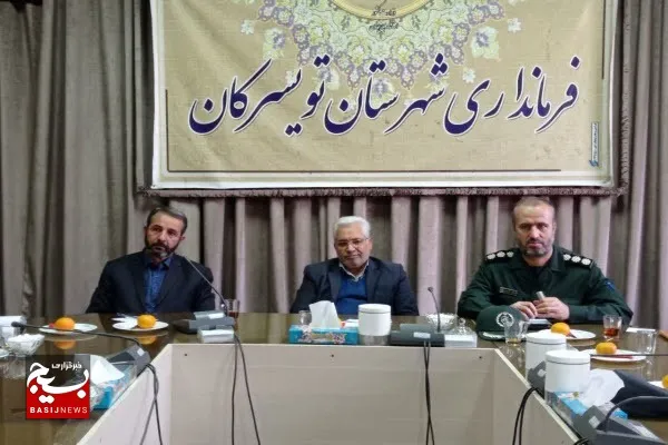 مشکل اصلی تویسرکان کمی درآمد سرانه است