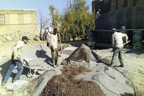 بازدید امام جمعه شهر شازند از اردوهای جهادی