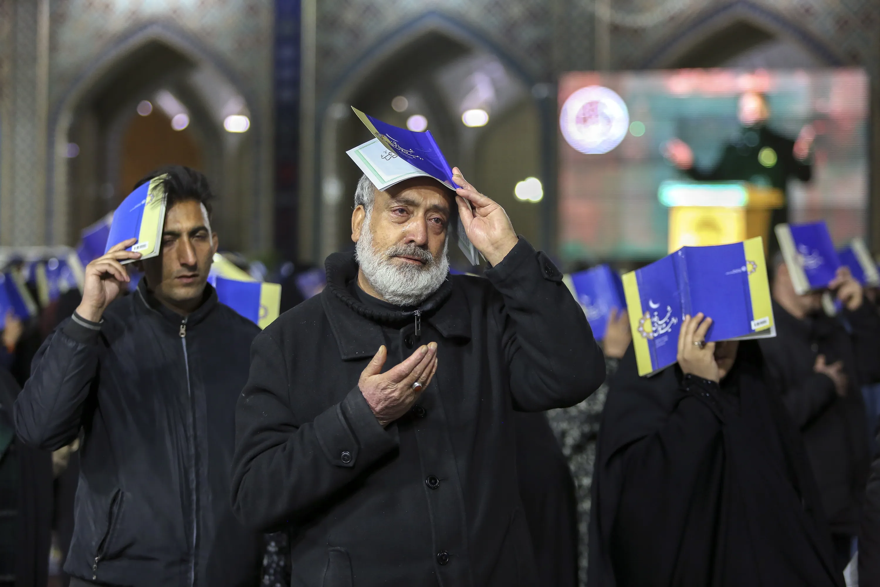 طنین ندای الغوث و ناله یا 