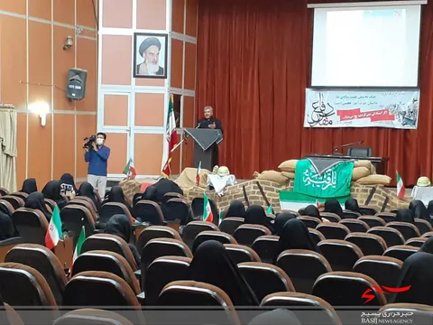 نشست خاطره گویی به همت حوزه بسیج خواهران کوثر 2برگزار شد+تصاویر