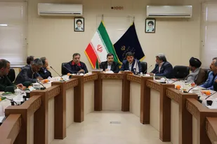 ایران اسلامی از این پیچ تاریخی عبور خواهد کرد