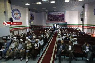 بازدید جمعی از طلاب و روحانیون استان از شرکت پالایش نفت امام خمینی شازند اراک