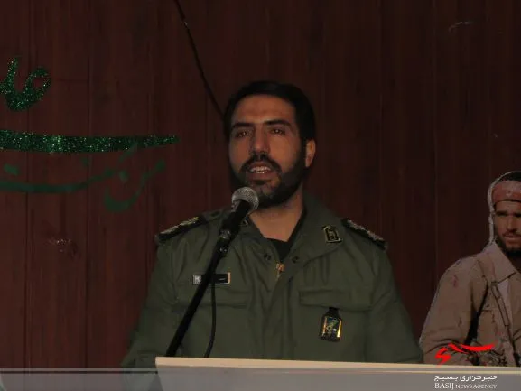 گزارش تصویری از برگزاری مراسم گرامیداشت سردار سلیمانی در مدارس شهر شازند