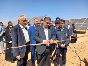 زرندیه پیشتاز توسعه انرژی خورشیدی؛ سرمایه&zwnj;گذاری ۵۵۰۰ میلیارد ریالی در نیروگاه&zwnj;های تجدیدپذیر