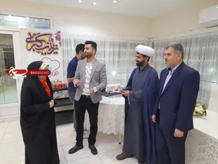 مسئولان سپاه ناحیه گرمسار از پرستاران درمانگاه، ولی عصر (عج) تجلیل کردند