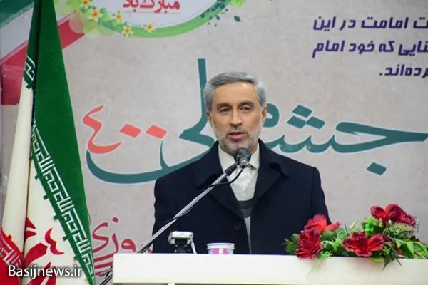 انقلاب خوداتکایی و خودباوری را به ما یاد داد/ فرهنگیان از همسویی و همراهی با دشمنان و معاندین پرهیز کنند