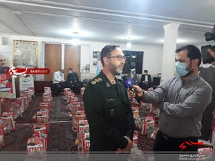 توزیع ۲۰۰ بسته کمک مومنانه در ساوه به مناسبت دهه کرامت+تصاویر