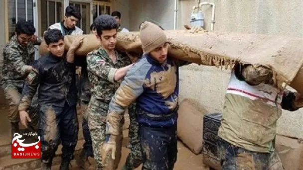 جهادگران بسیج سازندگی خراسان‌رضوی به کمک مردم مناطق سیل‌زده مشهد شتافتند
