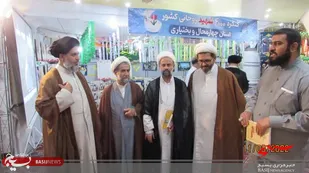 بازدید مسئولان از غرفه ۸۱ شهید روحانی بام ایران