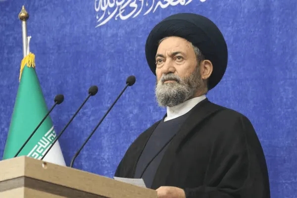 آیت‌الله عاملی: امارات مرکز توطئه علیه کشورهای عربی و اسلامی است