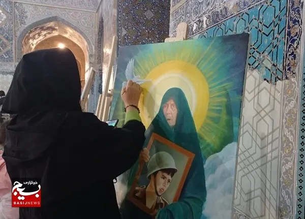 مسجد کبود میزبان هنرمندان شهدایی