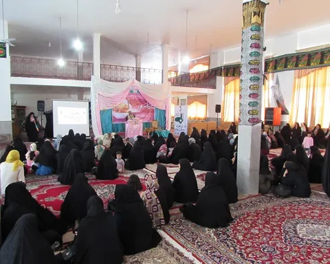حجاب مانع گمراهي و خودنمایی و حافظ حرمت انسان است