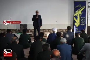 غبارروبی قبور مطهر شهدا در شهر خورموج