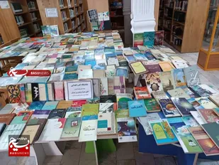بالغ بر ۳۰۰ نسخه کتاب به کتابخانه مهندس مسعود مختاری تربت&zwnj;حیدریه اهدا شد