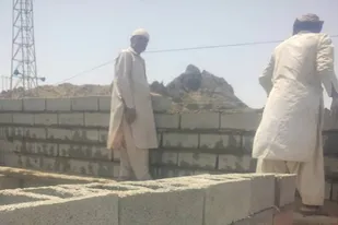 بازسازی و مرمت خانه محرومین در سرباز