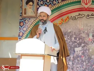 ارمغان انقلاب اسلامی برای ما عزت بود