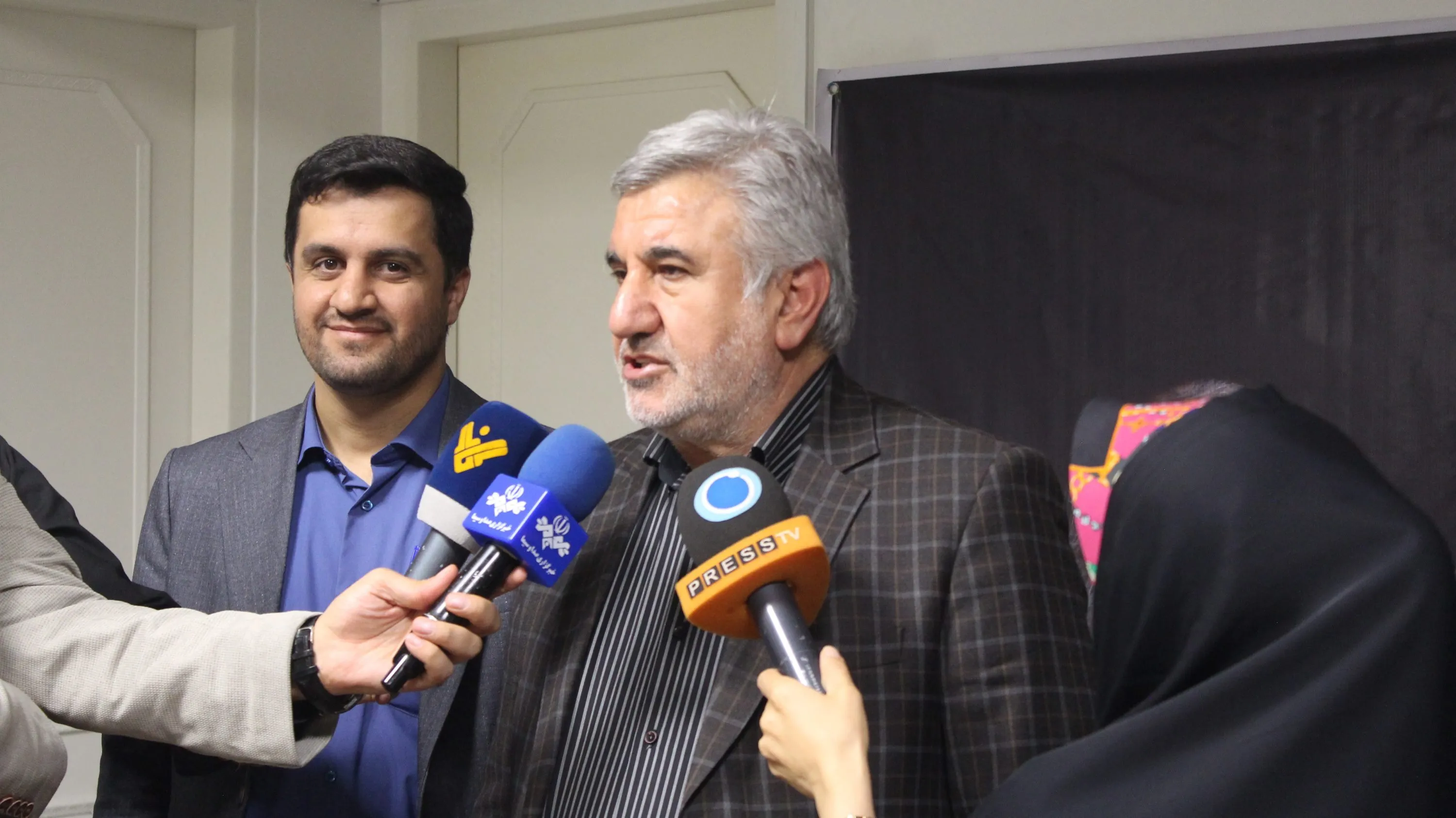 دیدار مسئولان بسیج اساتید با عبدالله صفی الدین/ مردانی: اساتید بسیجی برای حضور در جبهه مقاومت آماده اند