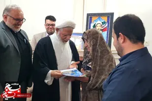 سال نو در پاکدشت با دیدار مسئولان از مادر والامقام شهیدان مظفر آغاز شد