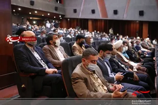 نشست صمیمی فعالان فرهنگی و اجتماعی با شهردار تهران