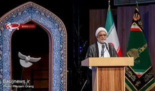 قشر طلبه، بیش از هر زمان دیگری آماج تهاجمات کور بدخواهان در محیط آلوده تبلیغاتی دشمن قرار گرفته است